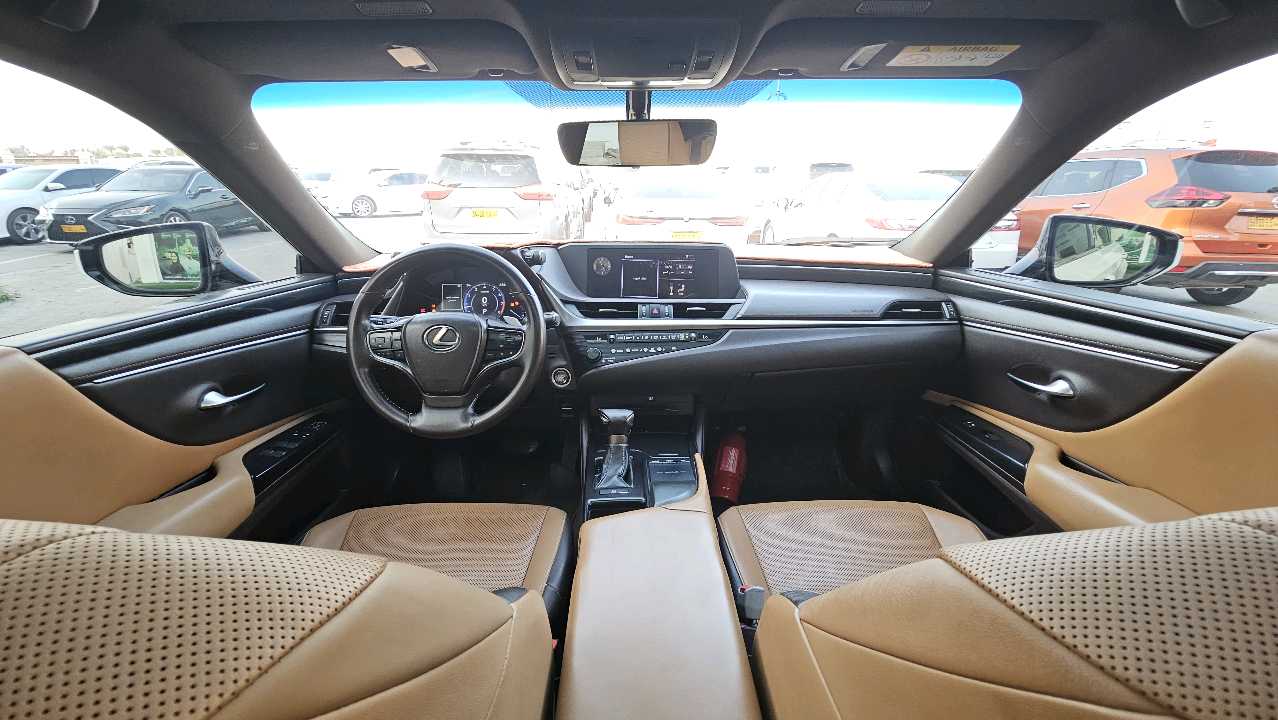Car Image 2019 LEXUS ES 350