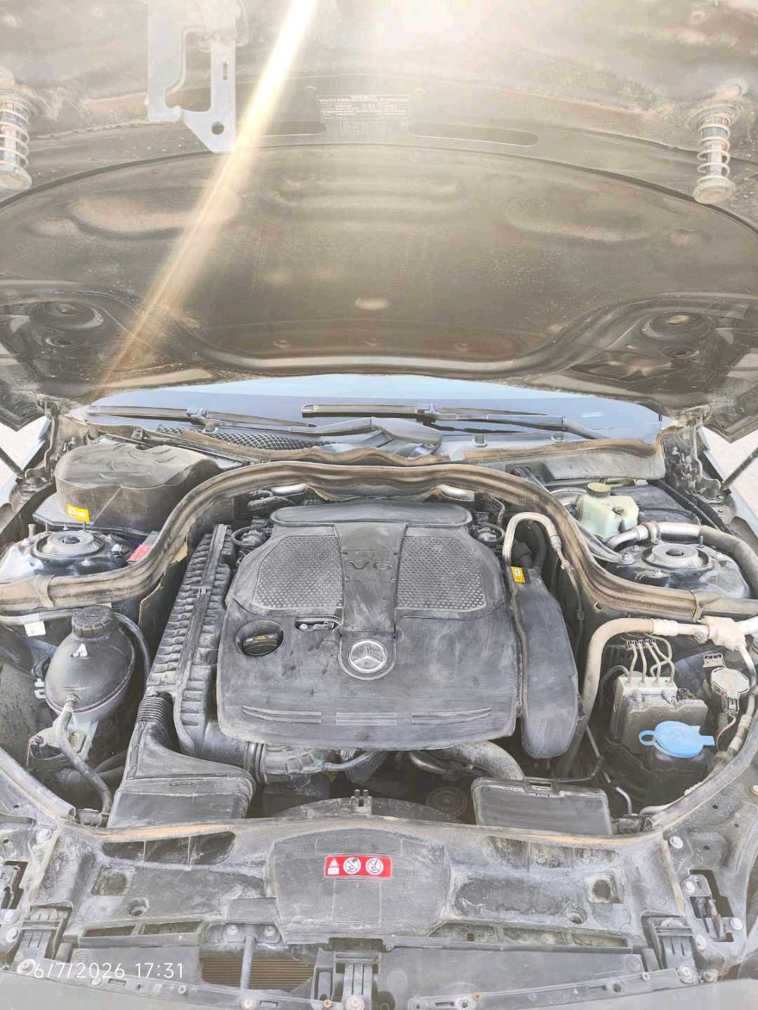 Car Image 2014 MERCEDES E Class 350