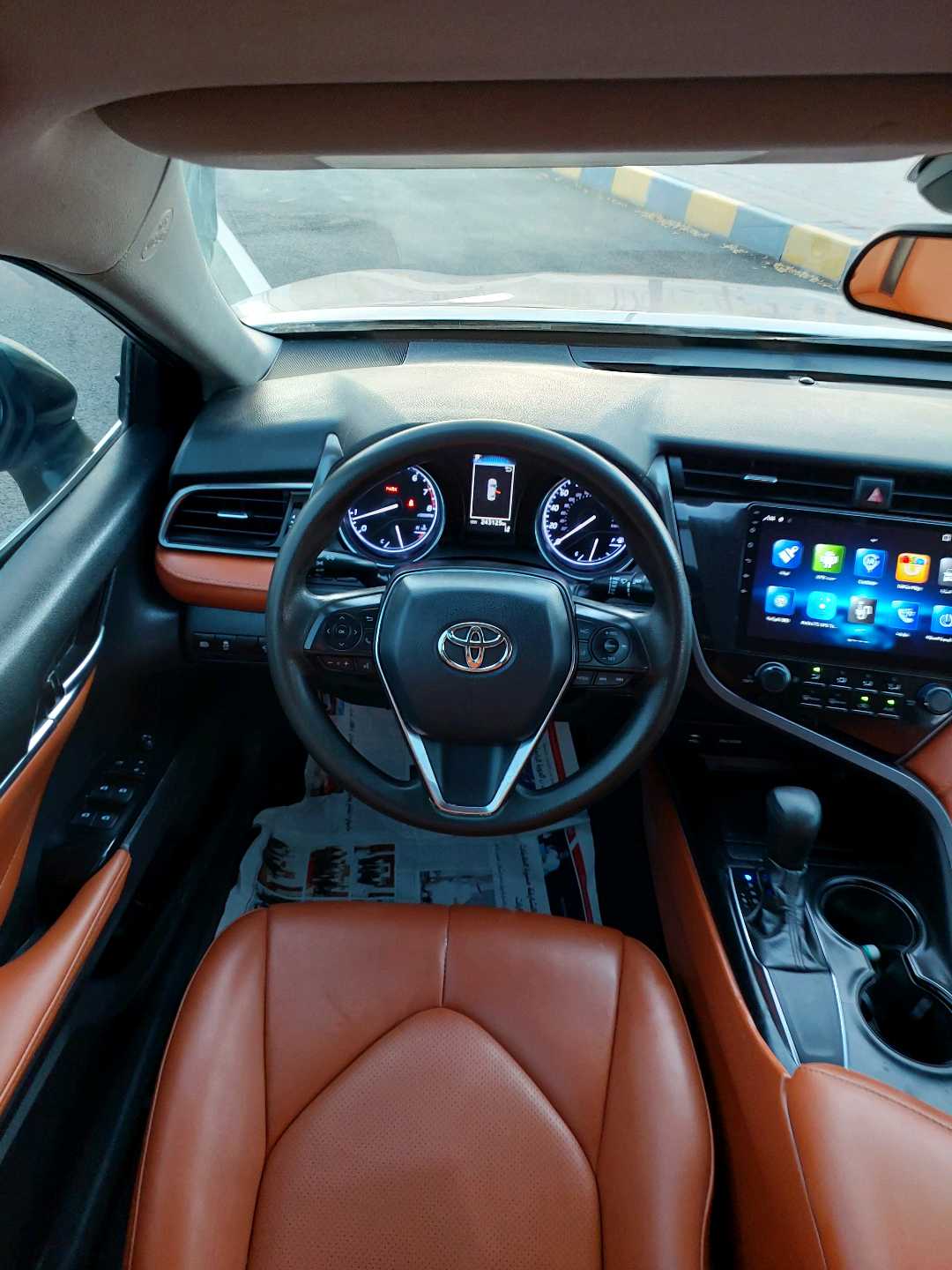 Car Image 2019 TOYOTA CAMRY LE