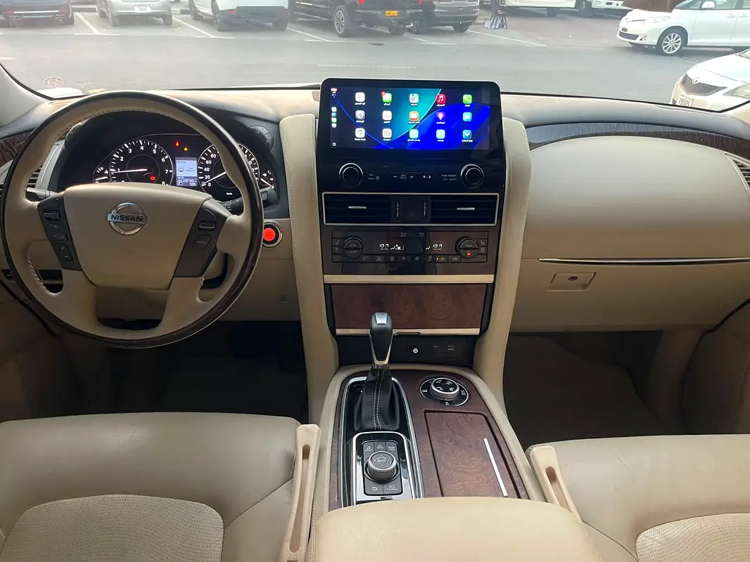 Car Image 2014 NISSAN PATROL LE
