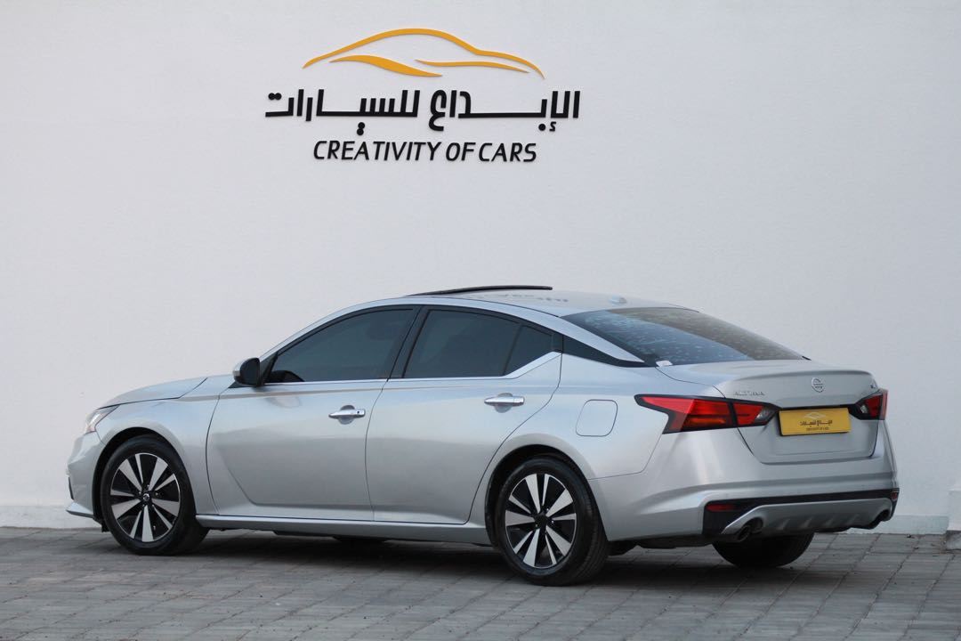 Car Image 2017 NISSAN ALTIMA SL