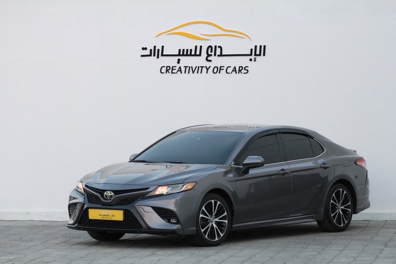 Car Image 2018 TOYOTA CAMRY SE
