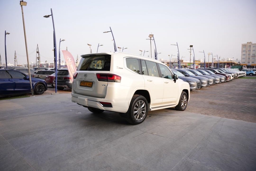 Car Image 2022 TOYOTA LAND CRUISER VX