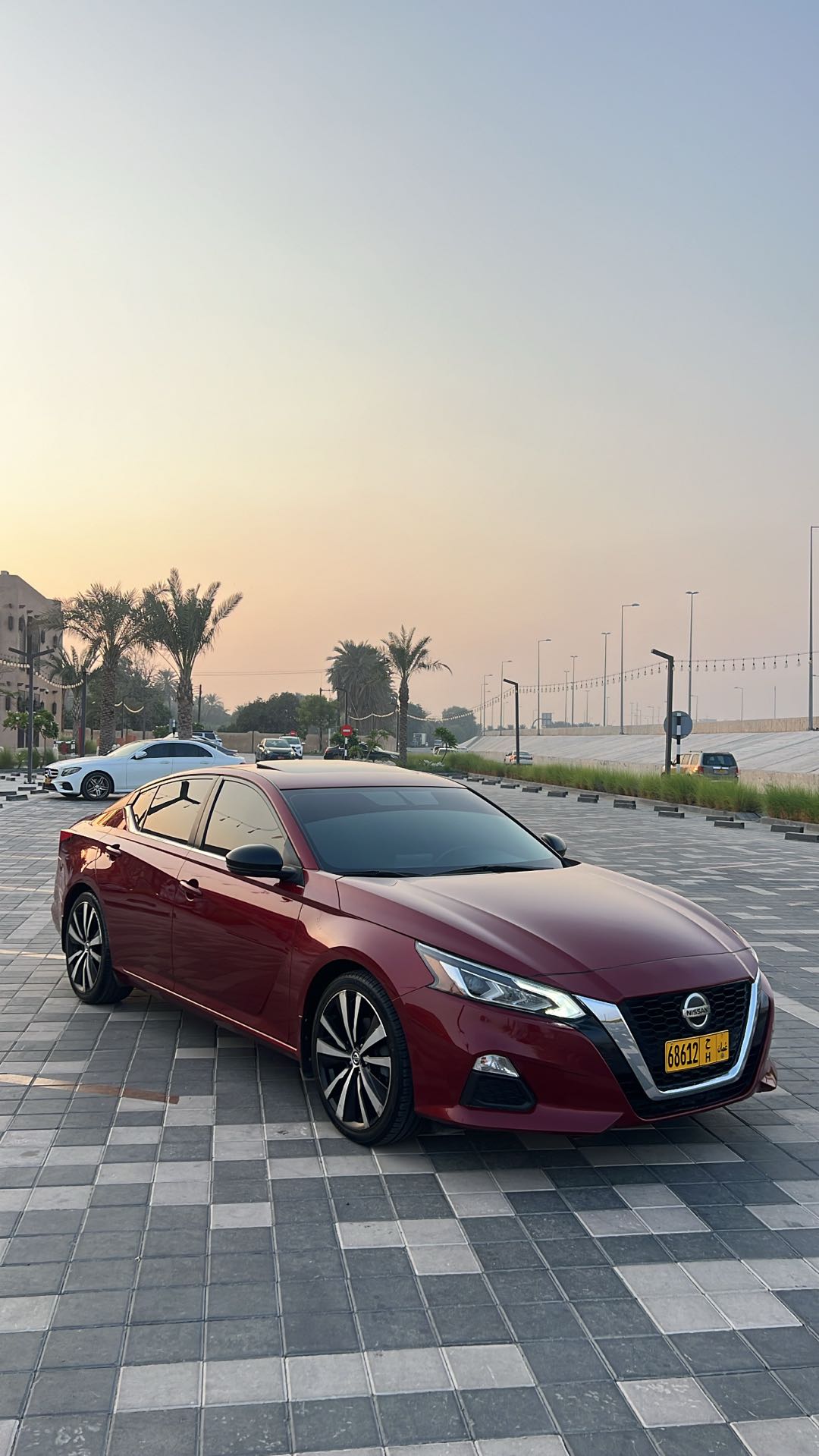 Car Image 2019 NISSAN ALTIMA SR