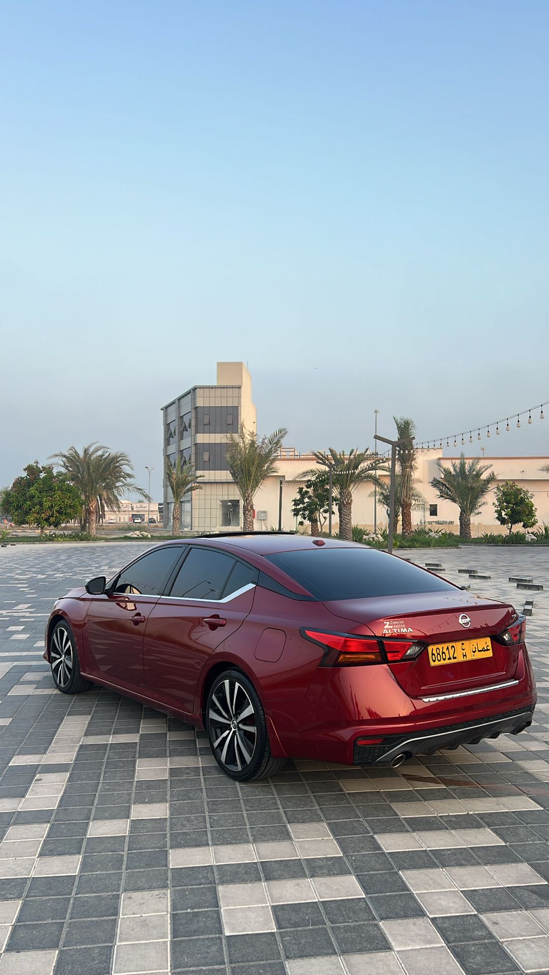 Car Image 2019 NISSAN ALTIMA SR