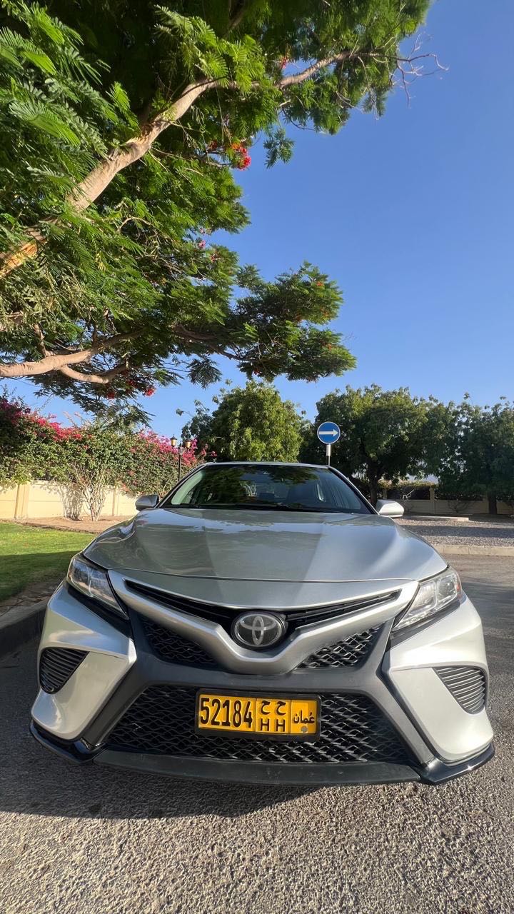 Car Image 2019 TOYOTA CAMRY SE