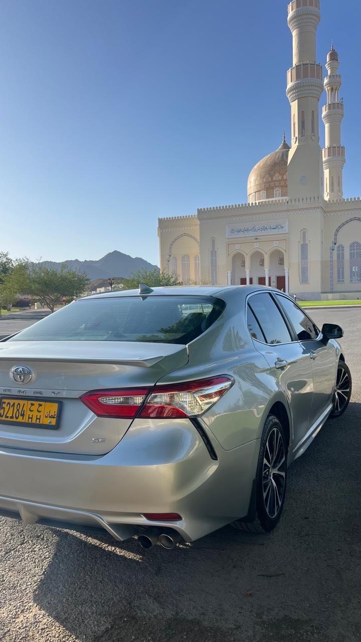 Car Image 2019 TOYOTA CAMRY SE