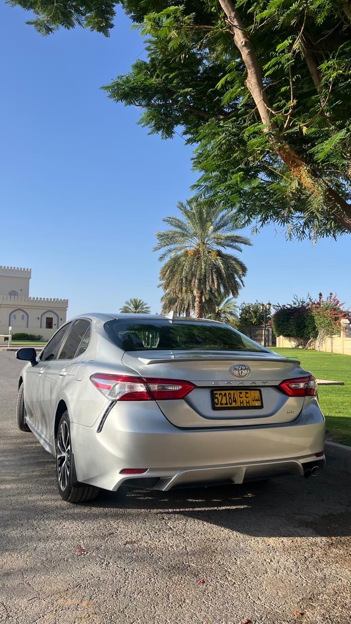 Car Image 2019 TOYOTA CAMRY SE