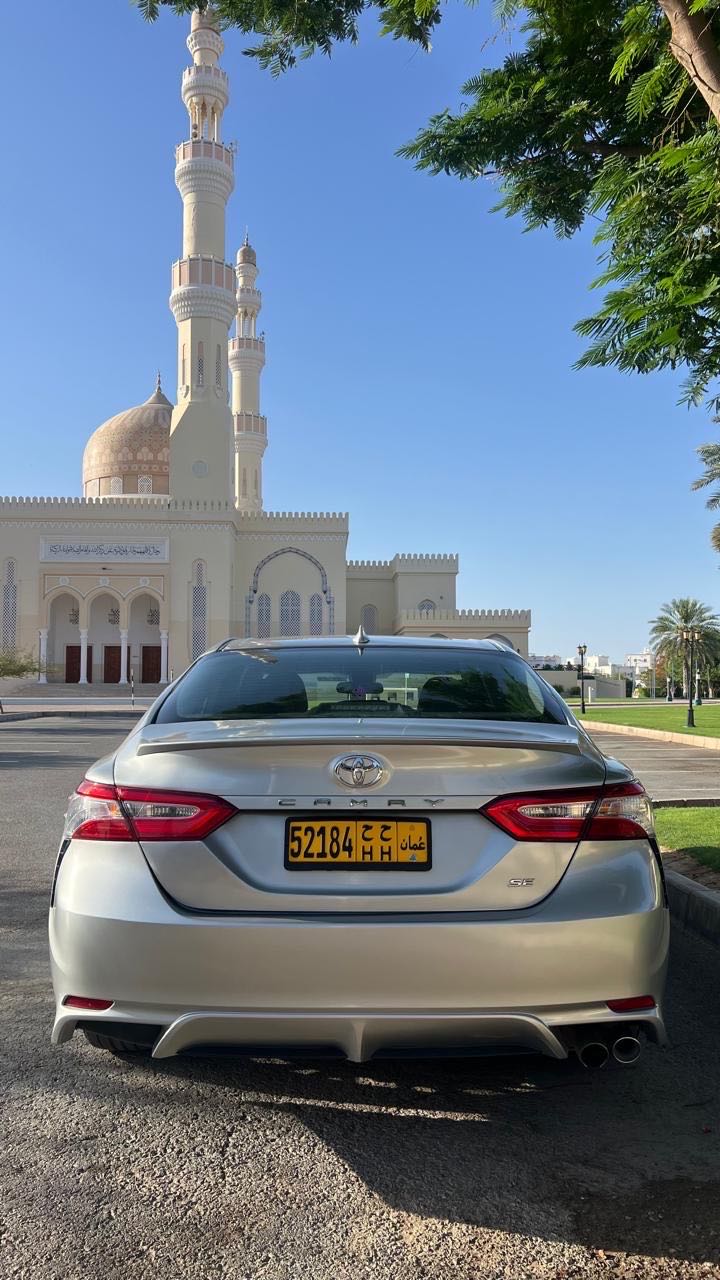 Car Image 2019 TOYOTA CAMRY SE