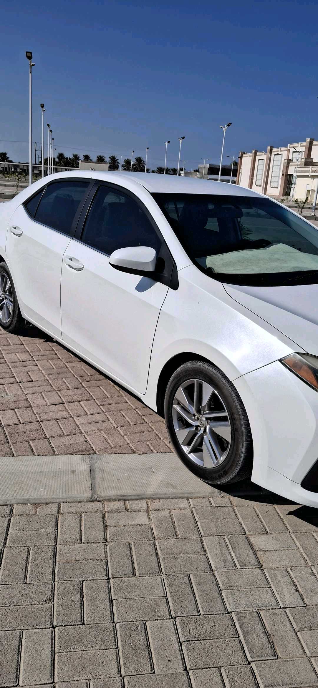 Car Image 2014 TOYOTA COROLLA LE
