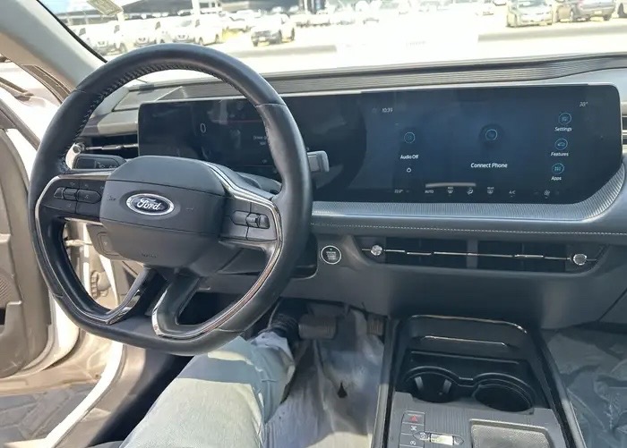 Car Image 2023 FORD TAURUS 