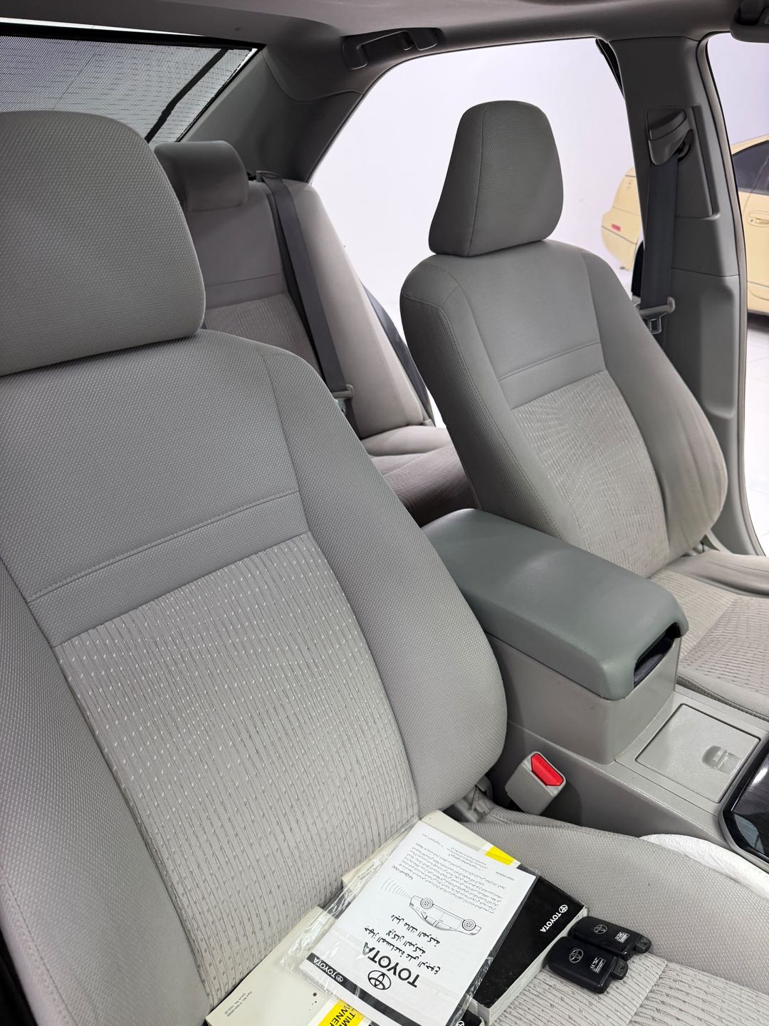 Car Image 2016 TOYOTA CAMRY GLX