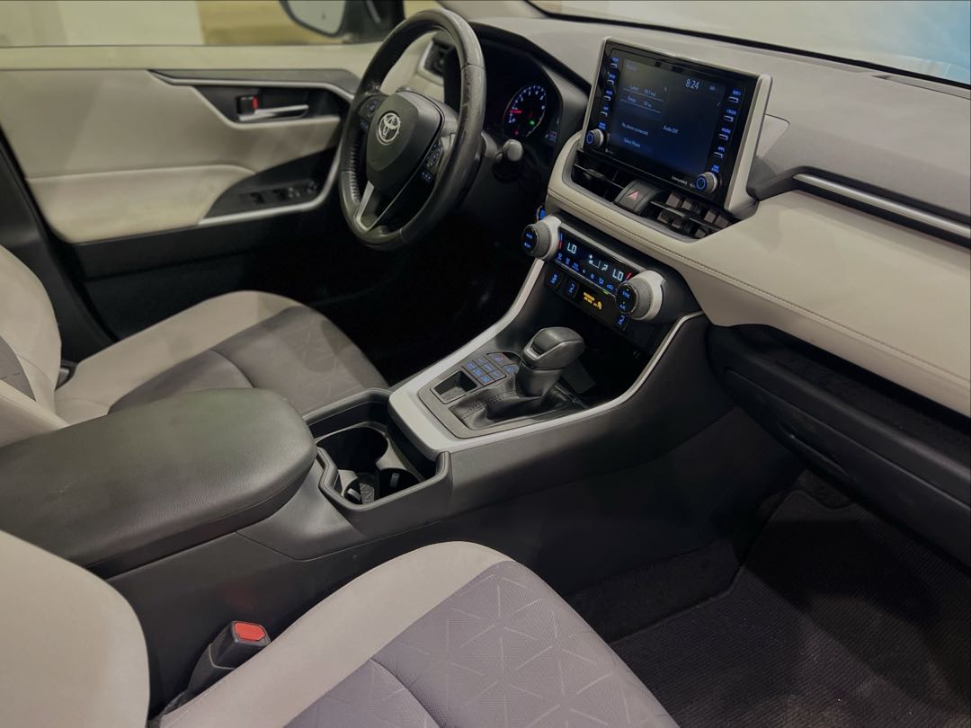 Car Image 2019 TOYOTA RAV4 XLE
