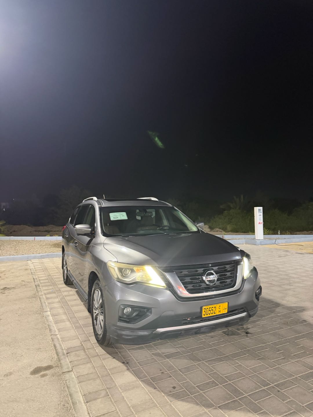 Car Image 2017 NISSAN PATHFINDER SL