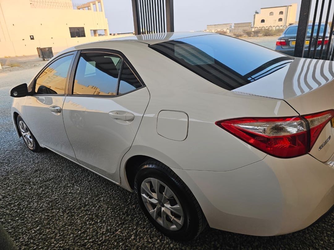 Car Image 2014 TOYOTA COROLLA SE