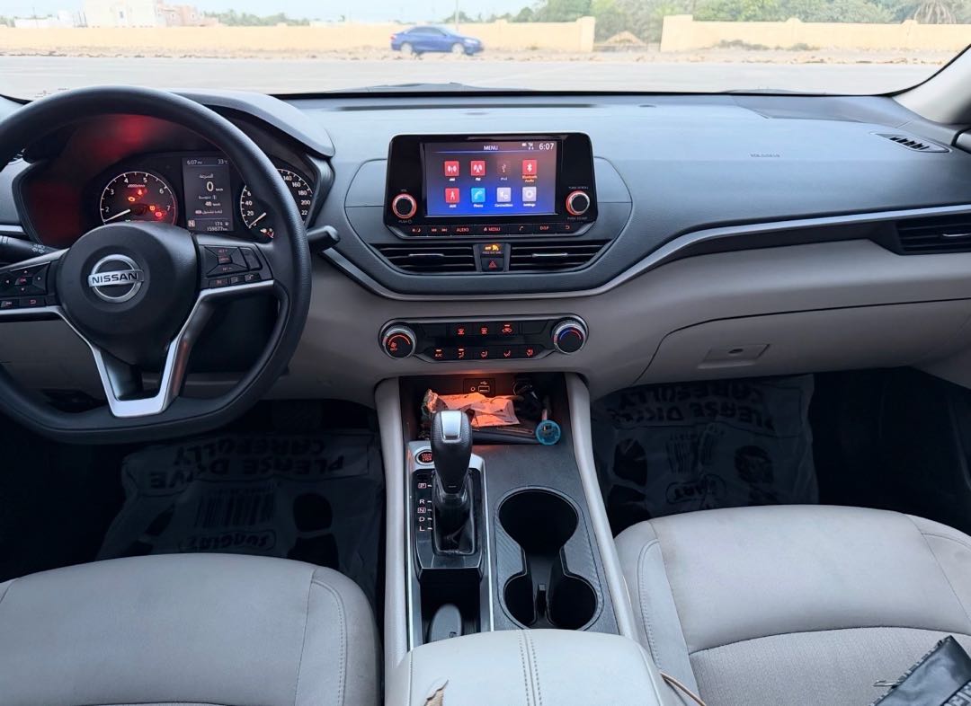Car Image 2019 NISSAN ALTIMA S