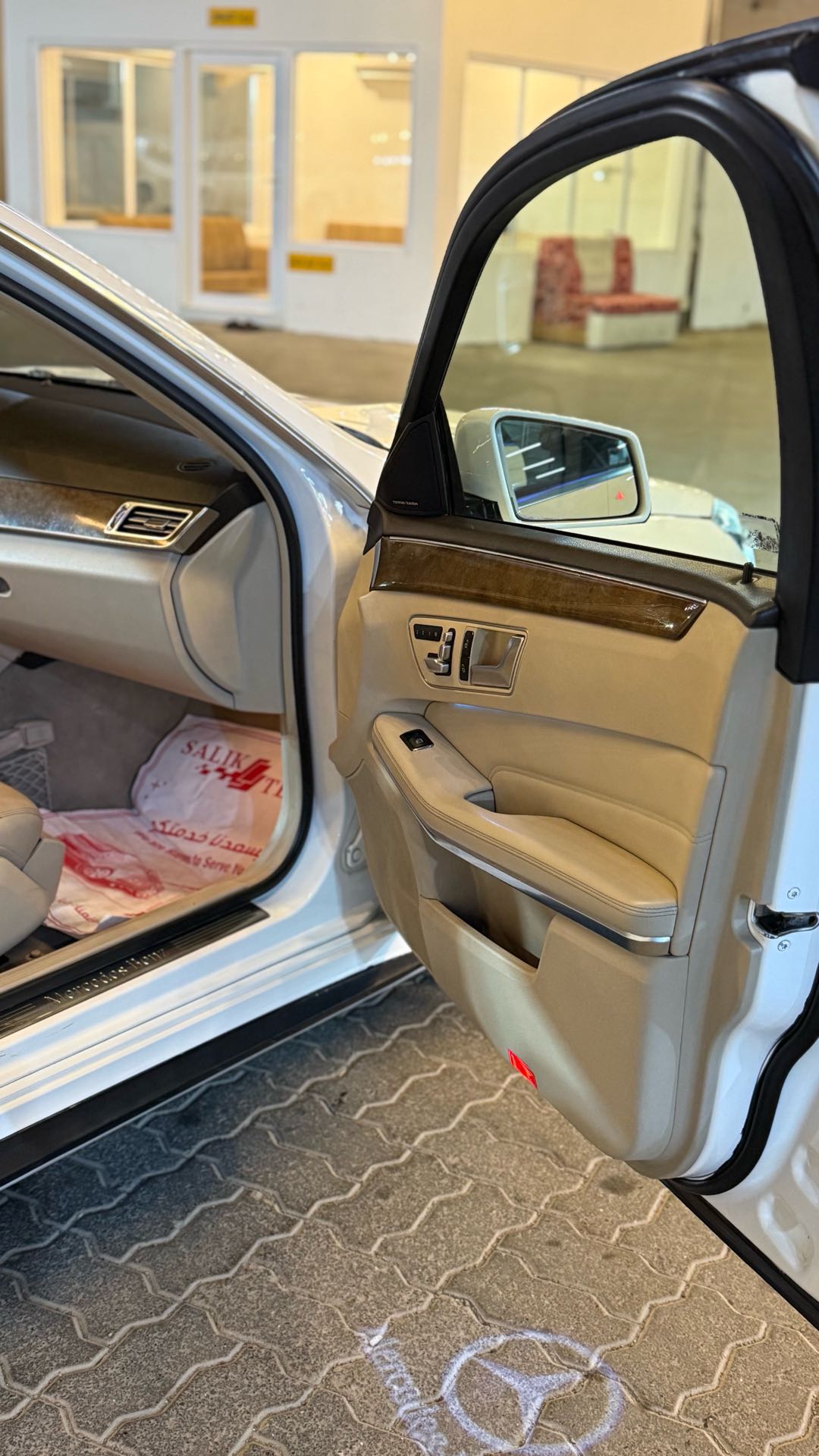Car Image 2014 MERCEDES E Class 350