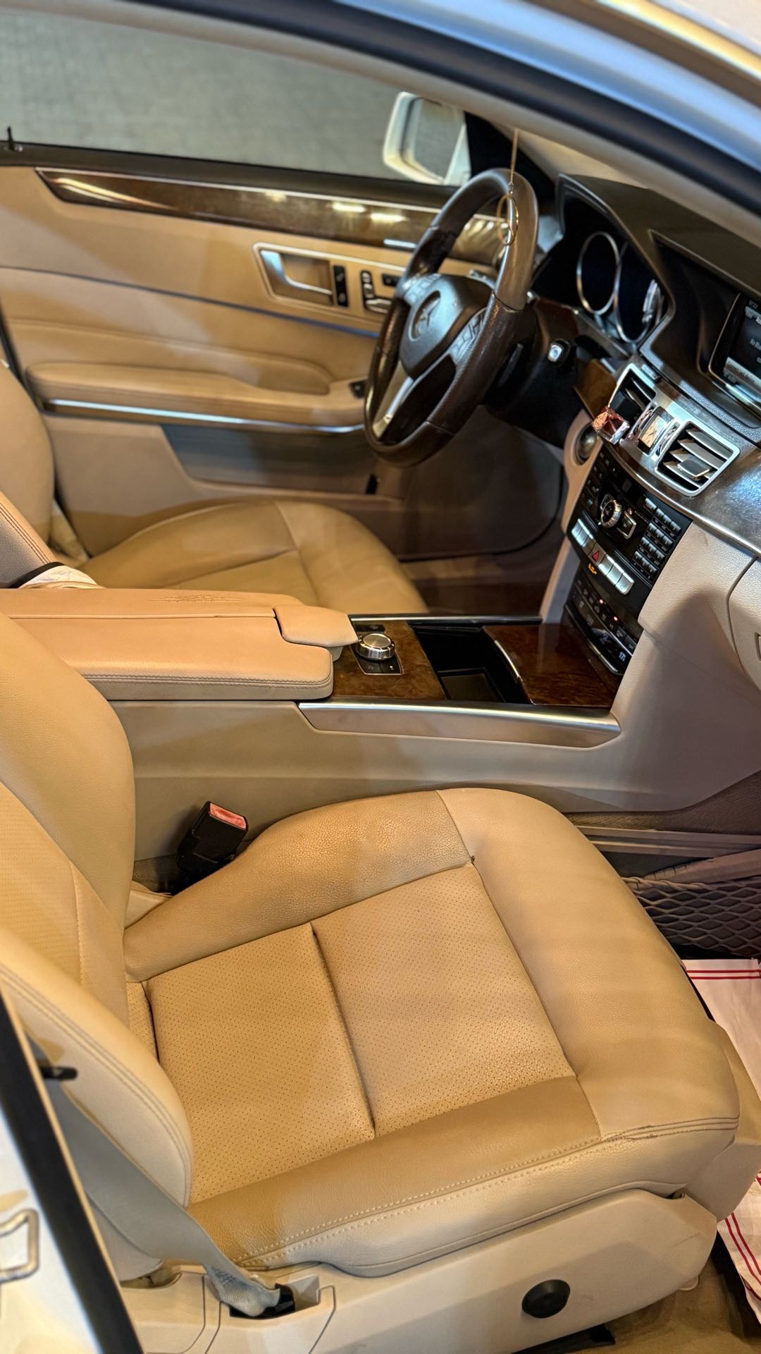 Car Image 2014 MERCEDES E Class 350