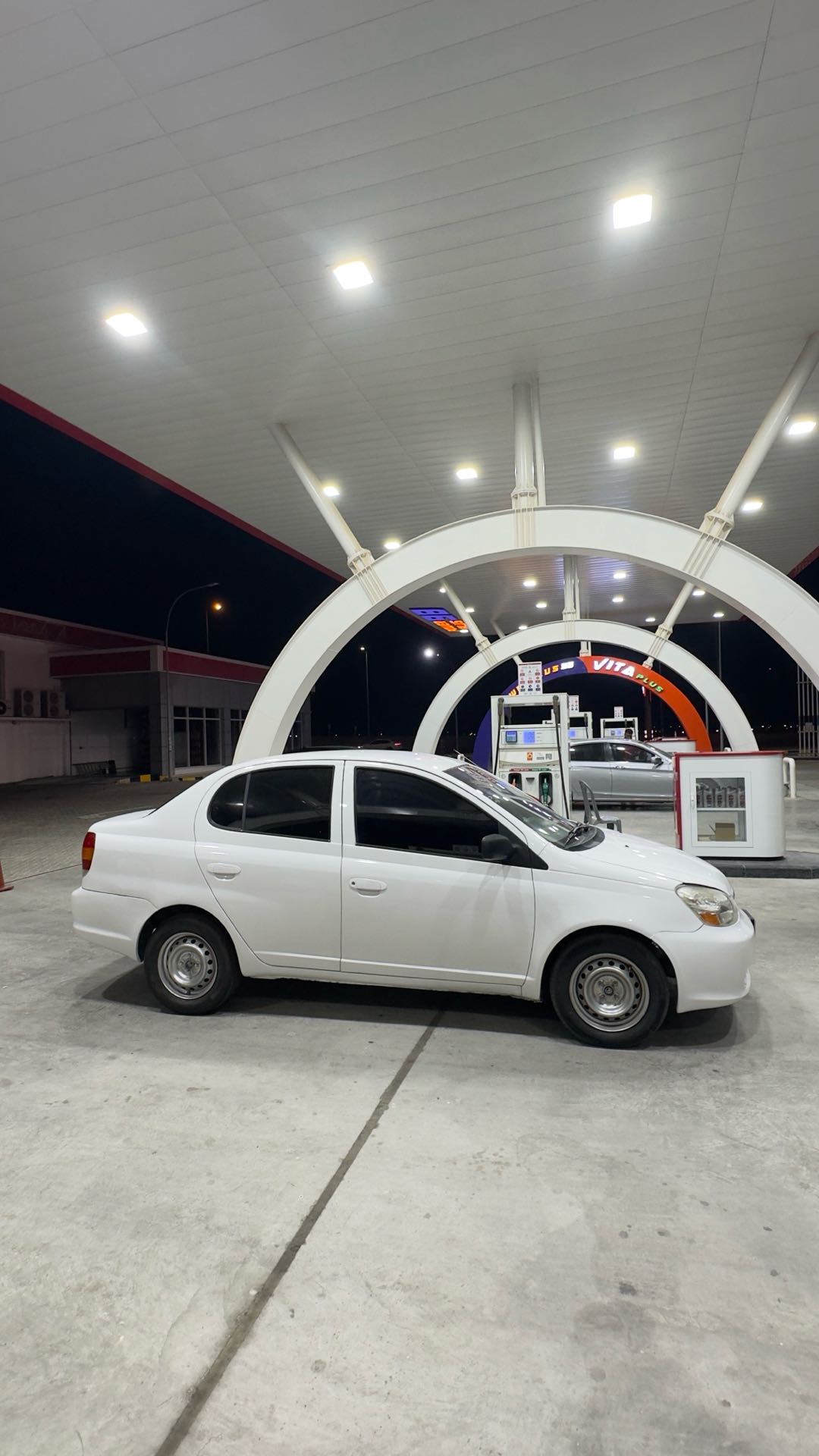 Car Image 2005 TOYOTA ECHO 