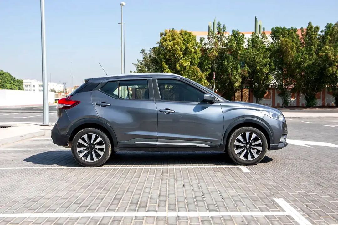 Car Image 2018 NISSAN KICKS 