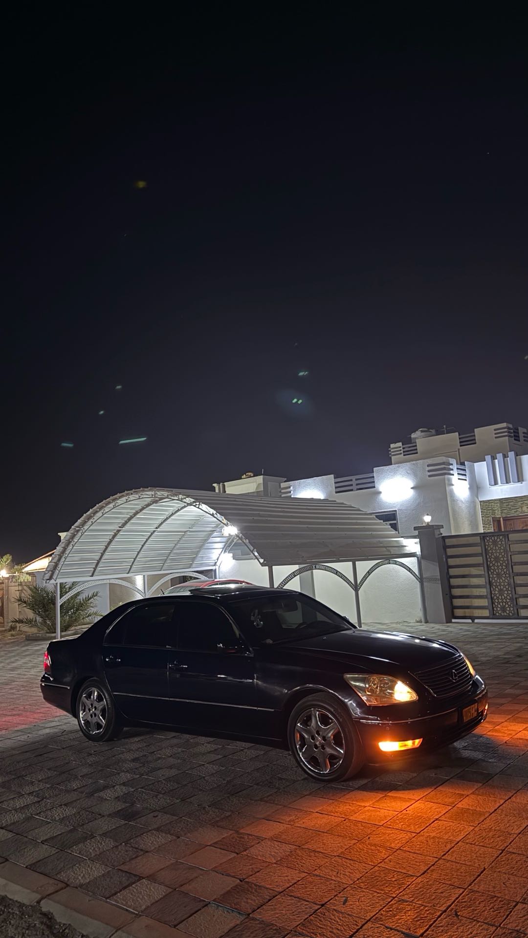 Car Image 2004 LEXUS LS 430