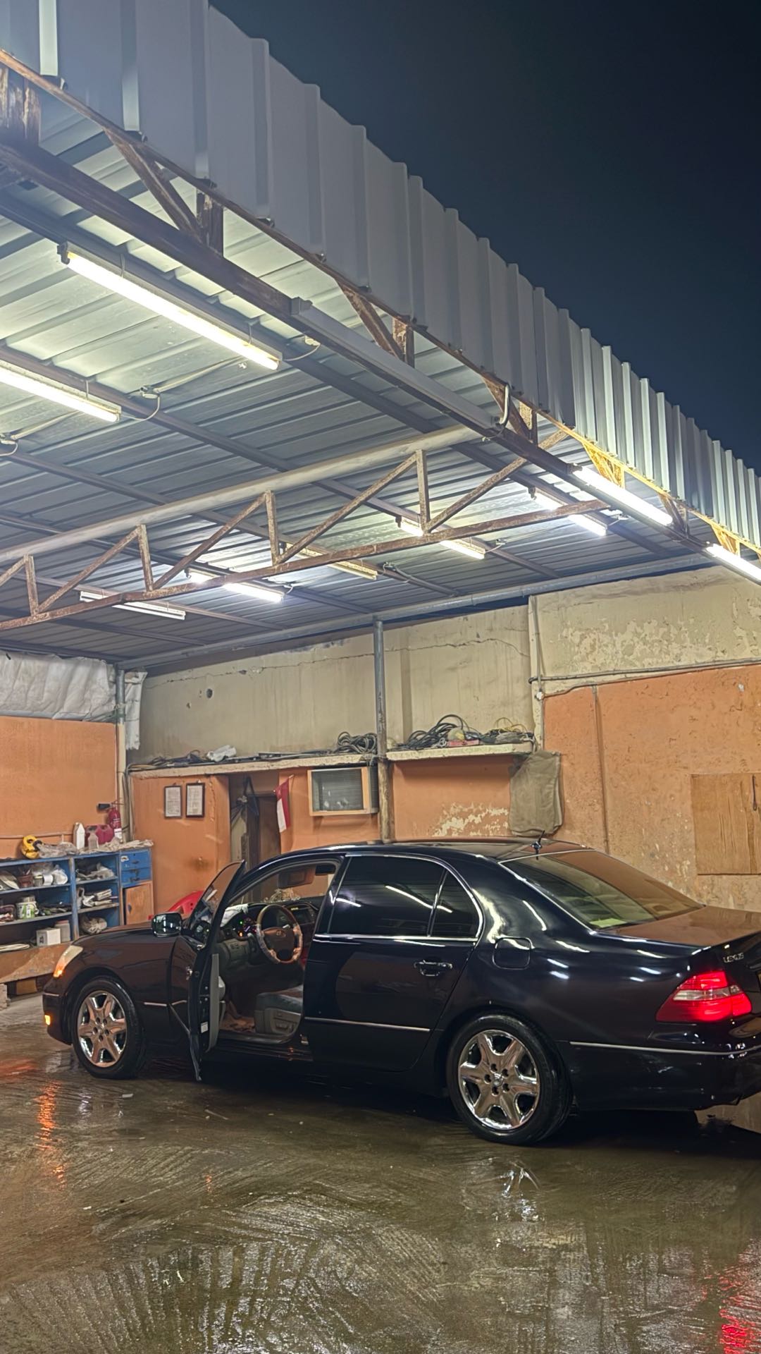 Car Image 2004 LEXUS LS 430