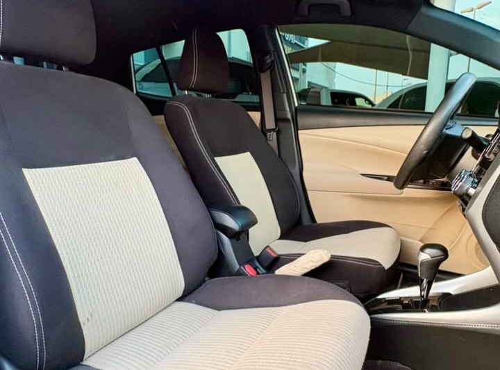 Car Image 2019 TOYOTA YARIS SE