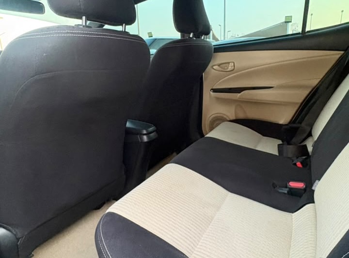 Car Image 2019 TOYOTA YARIS SE
