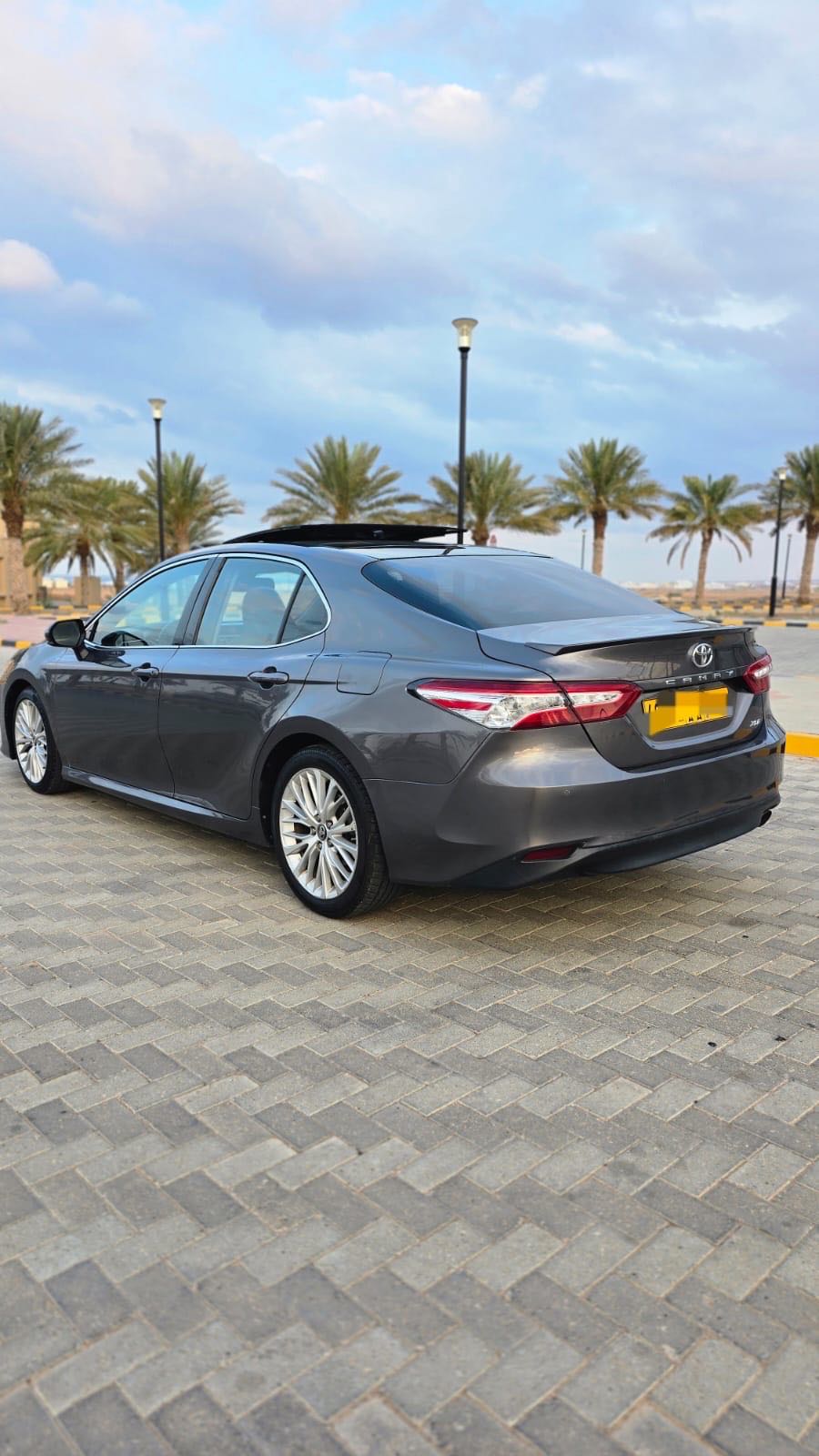 Car Image 2018 TOYOTA CAMRY XLE