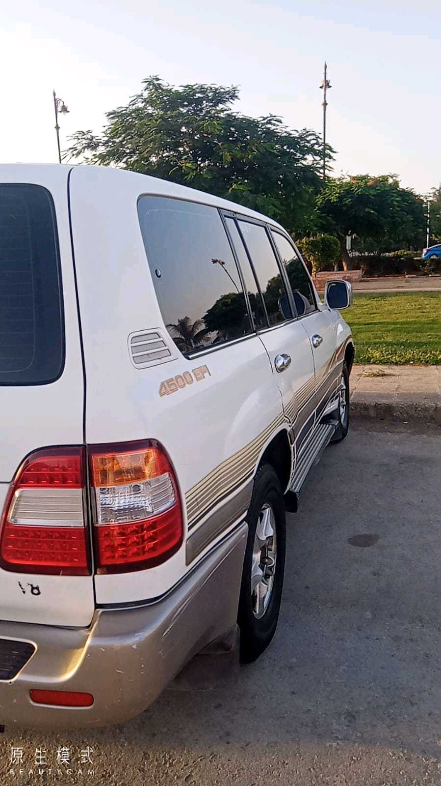 Car Image 1999 TOYOTA LAND CRUISER GX.R