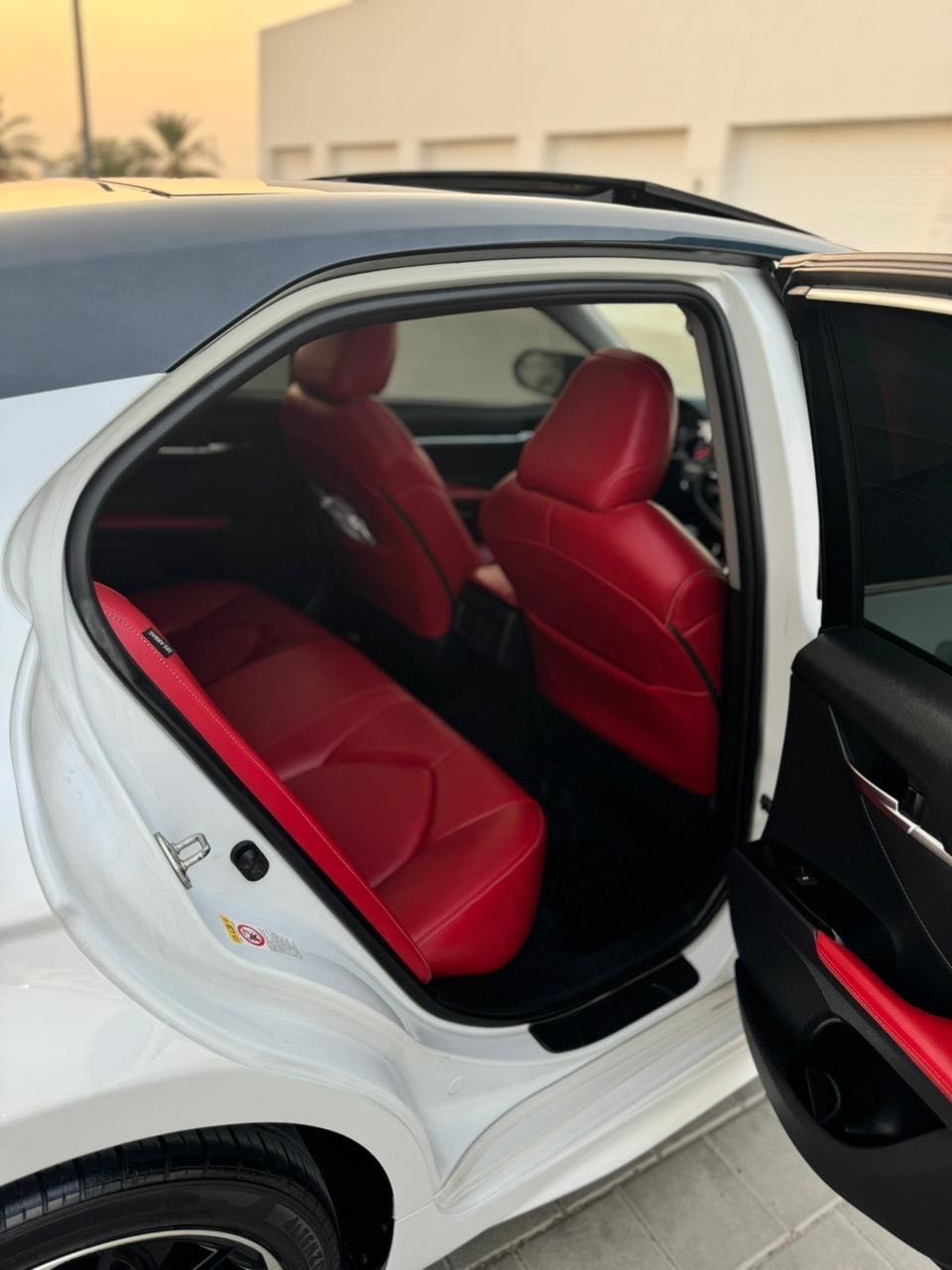Car Image 2018 TOYOTA CAMRY XSE
