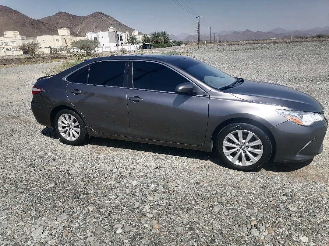 Car Image 2016 TOYOTA CAMRY XLE