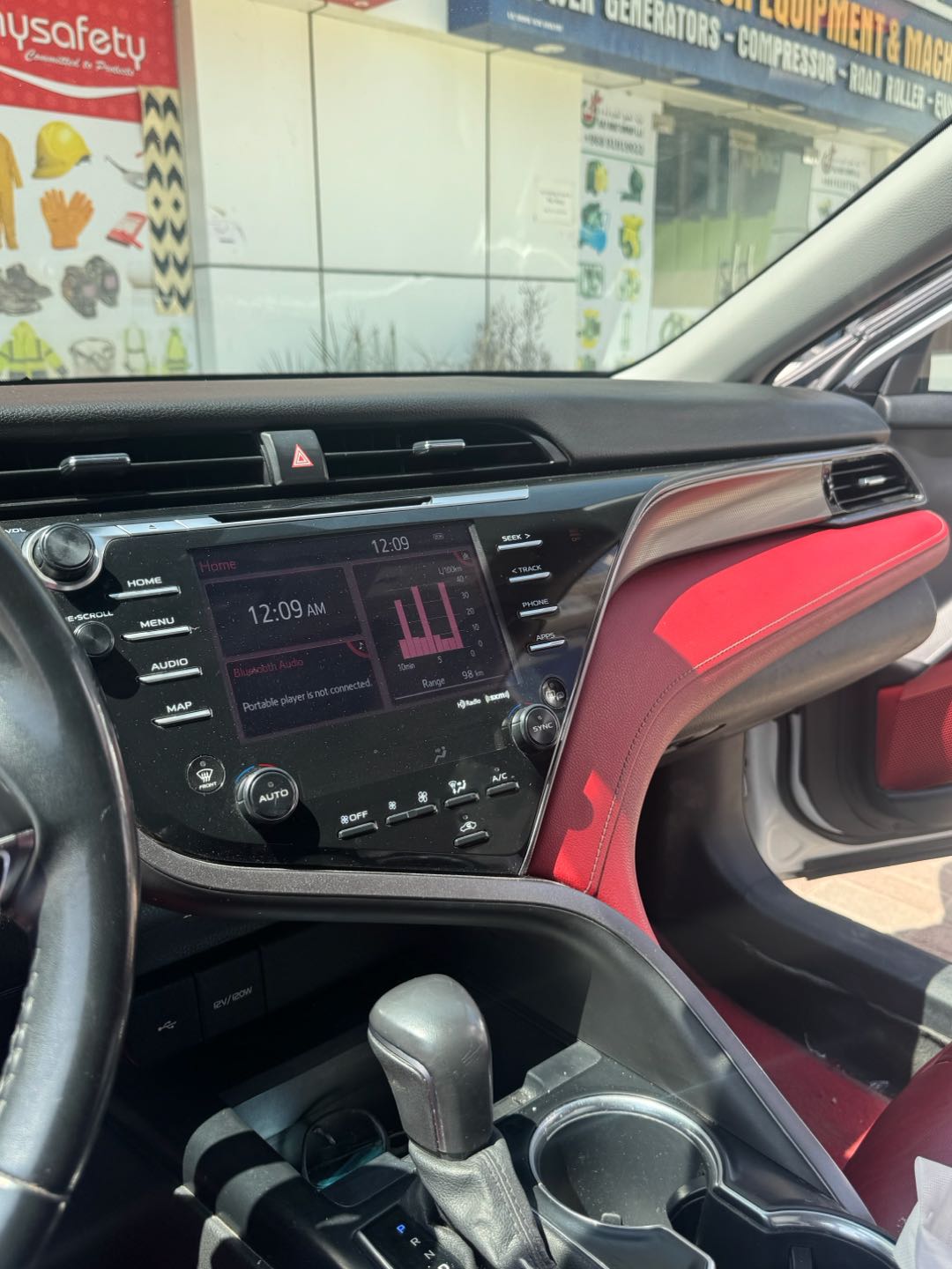Car Image 2020 TOYOTA CAMRY SE