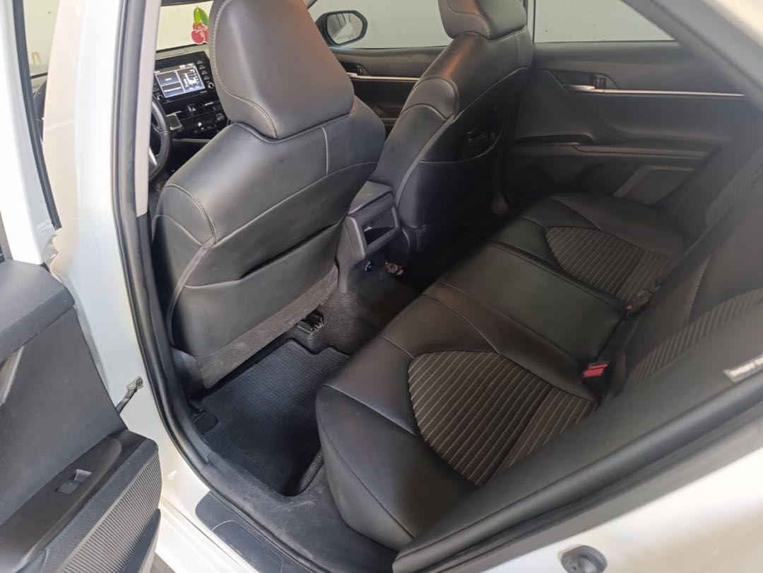 Car Image 2021 TOYOTA CAMRY SE