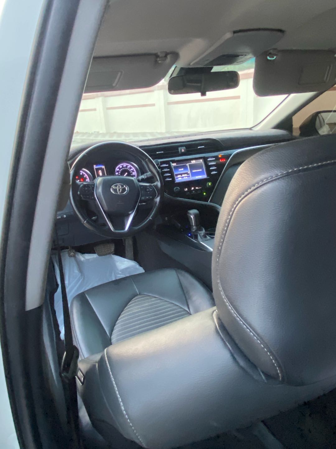 Car Image 2018 TOYOTA CAMRY SE