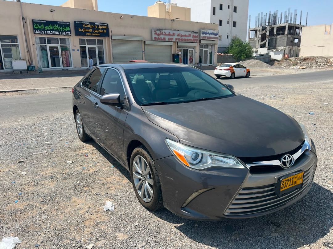 Car Image 2016 TOYOTA CAMRY XLE
