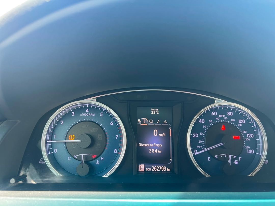 Car Image 2016 TOYOTA CAMRY XLE