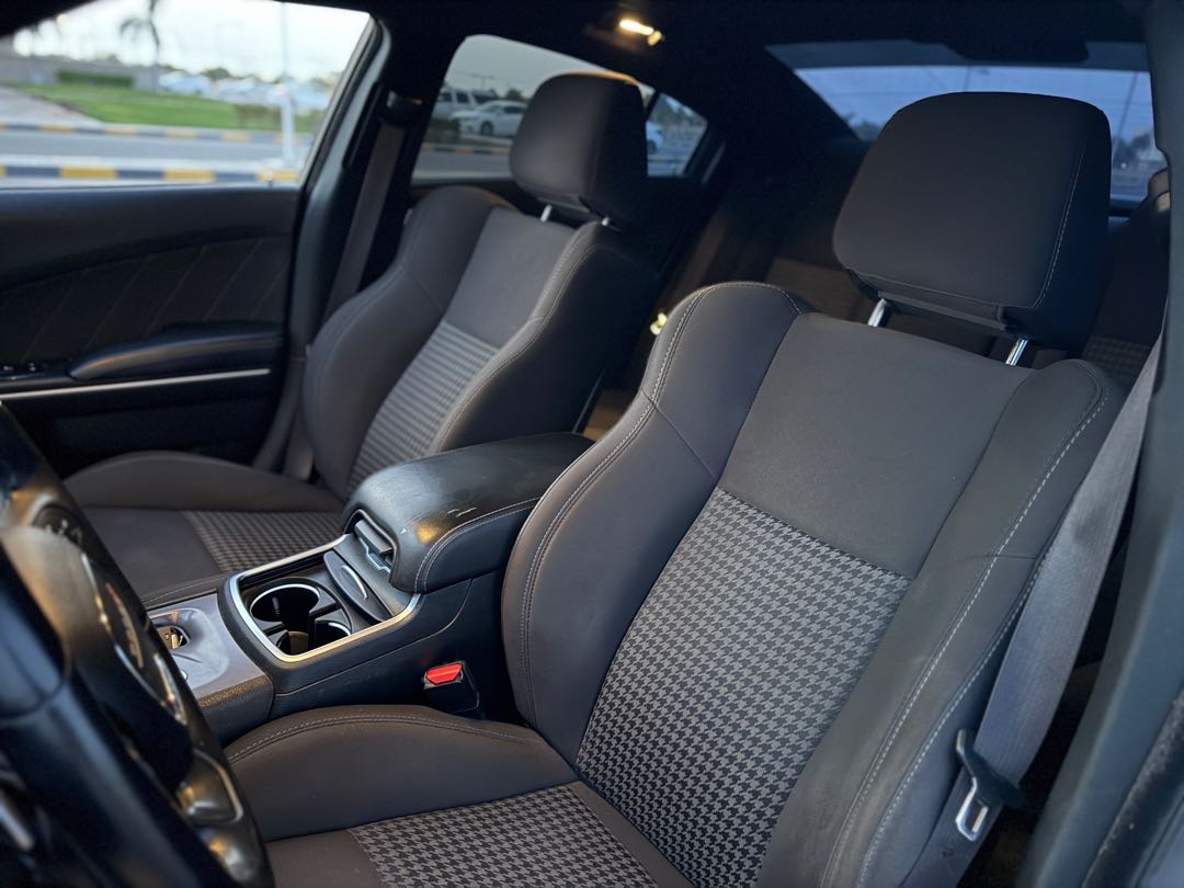 Car Image 2019 DODGE CHARGER GT