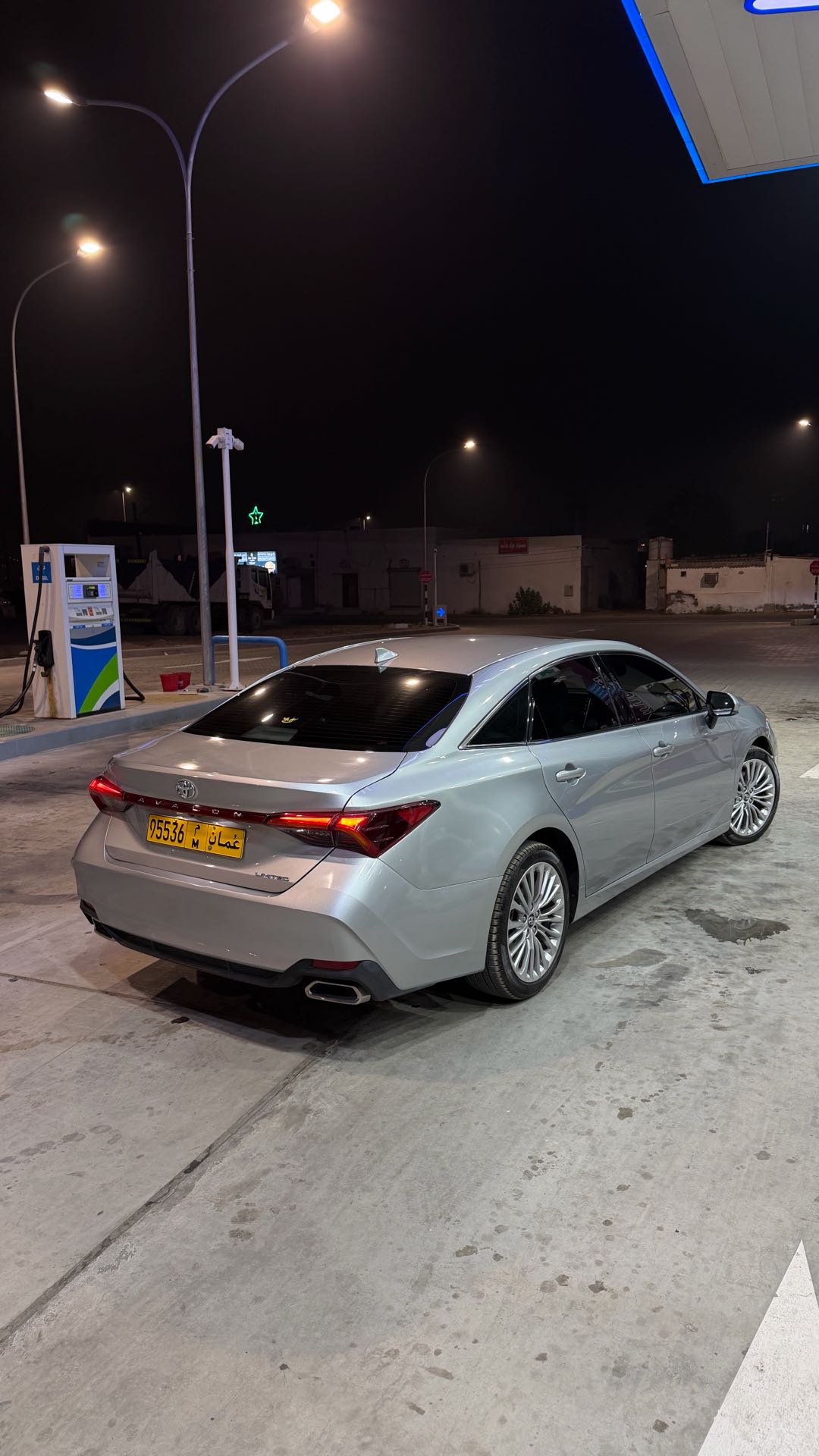 Car Image 2019 TOYOTA AVALON LIMITED