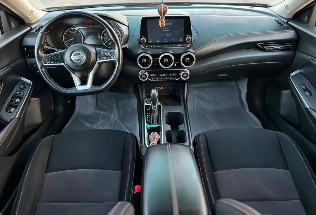 Car Image 2020 NISSAN ALTIMA SR