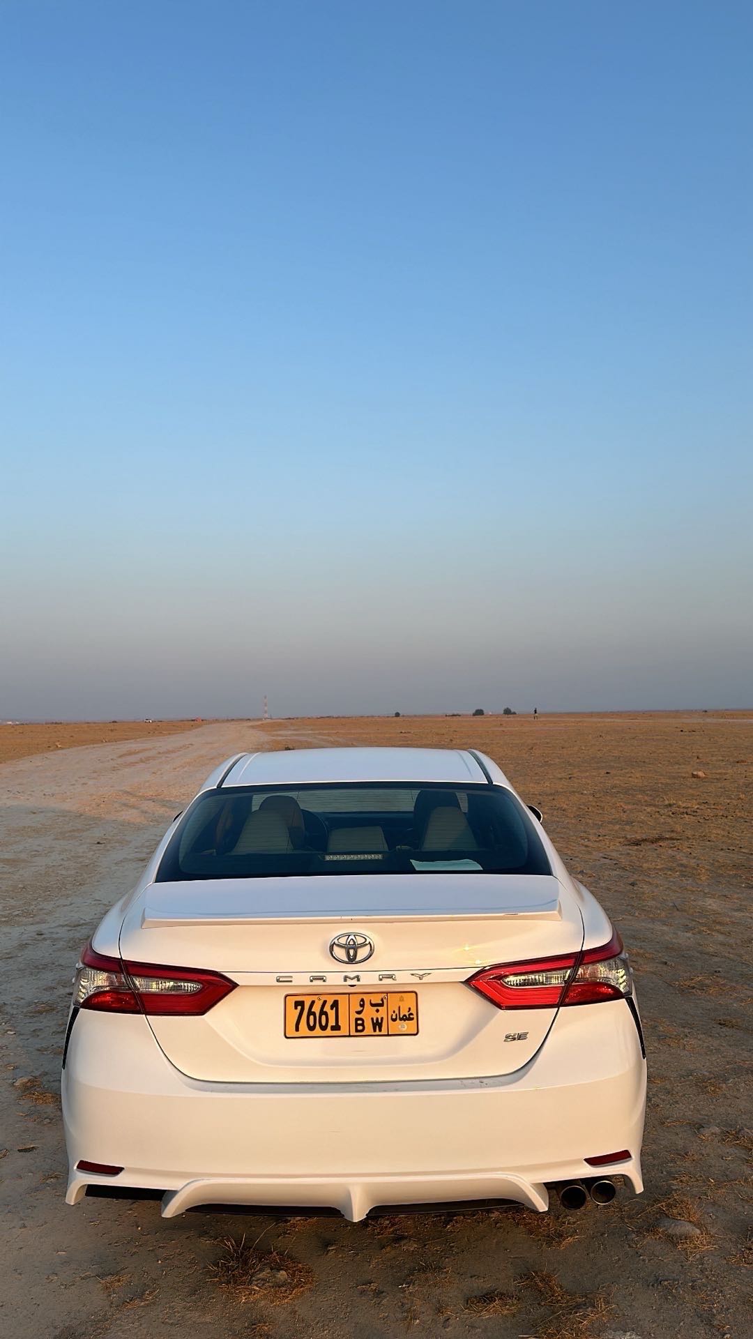 Car Image 2018 TOYOTA CAMRY SE
