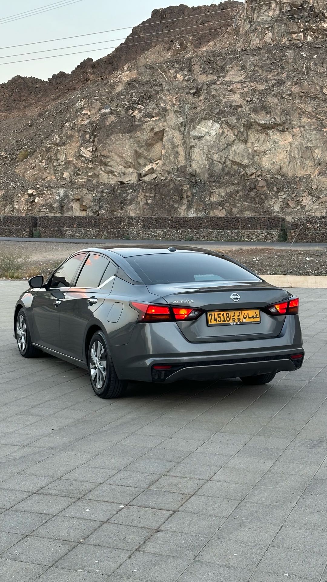 Car Image 2019 NISSAN ALTIMA S