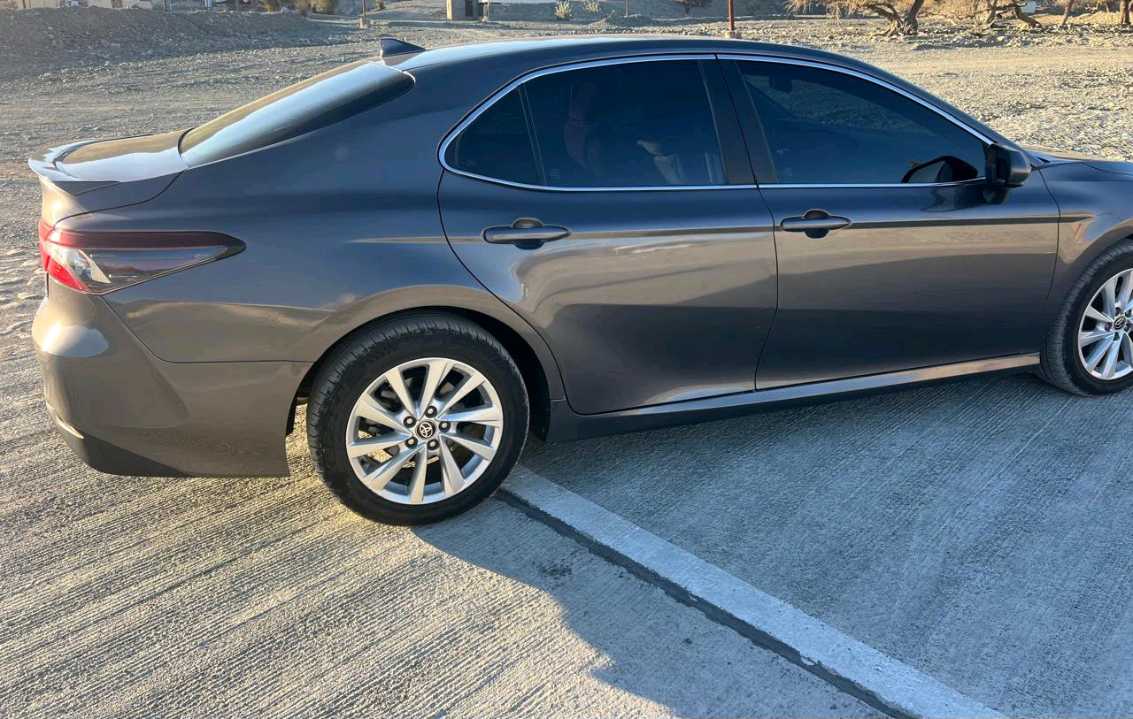 Car Image 2021 TOYOTA CAMRY LE