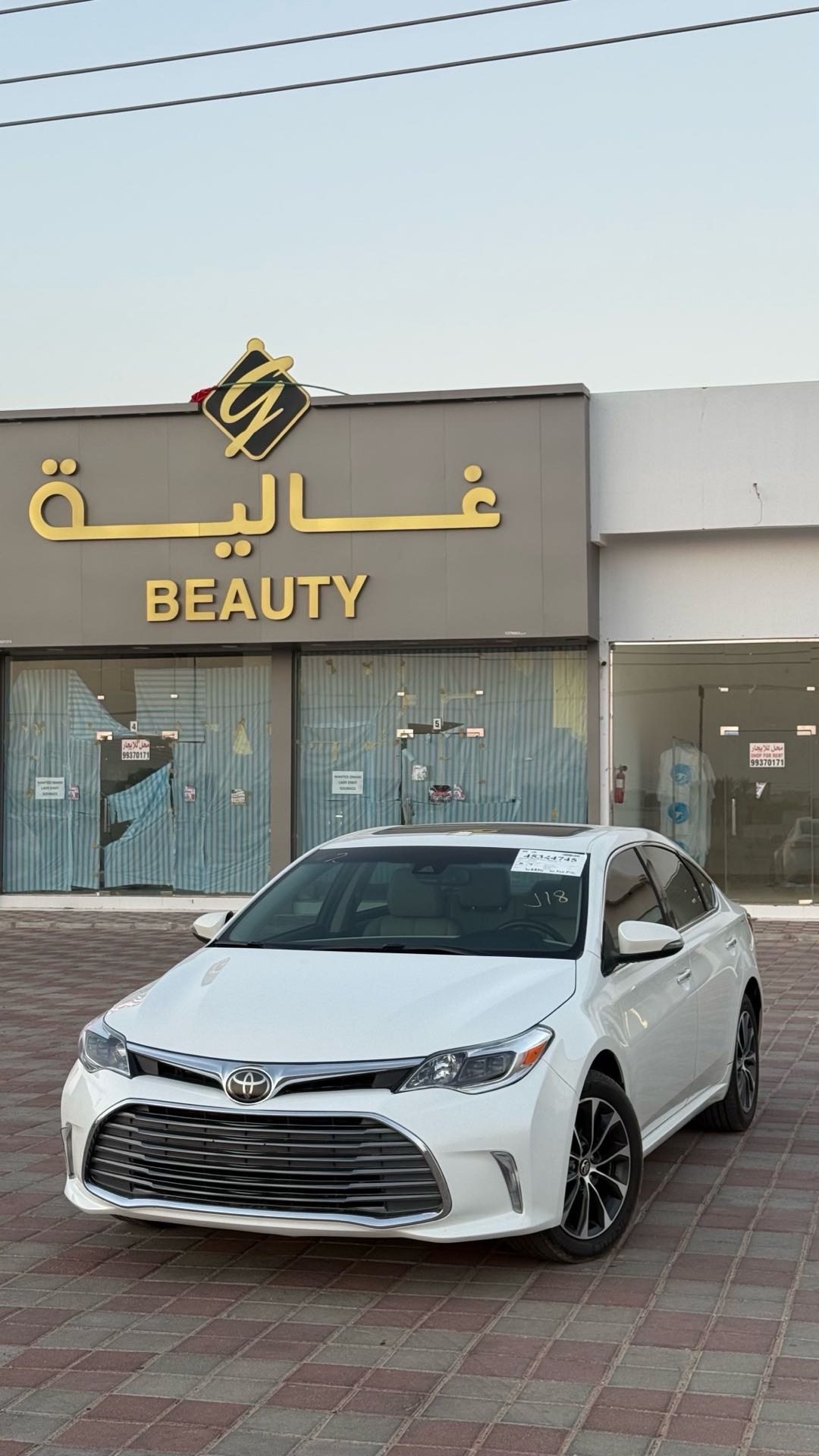 Car Image 2018 TOYOTA AVALON XLE