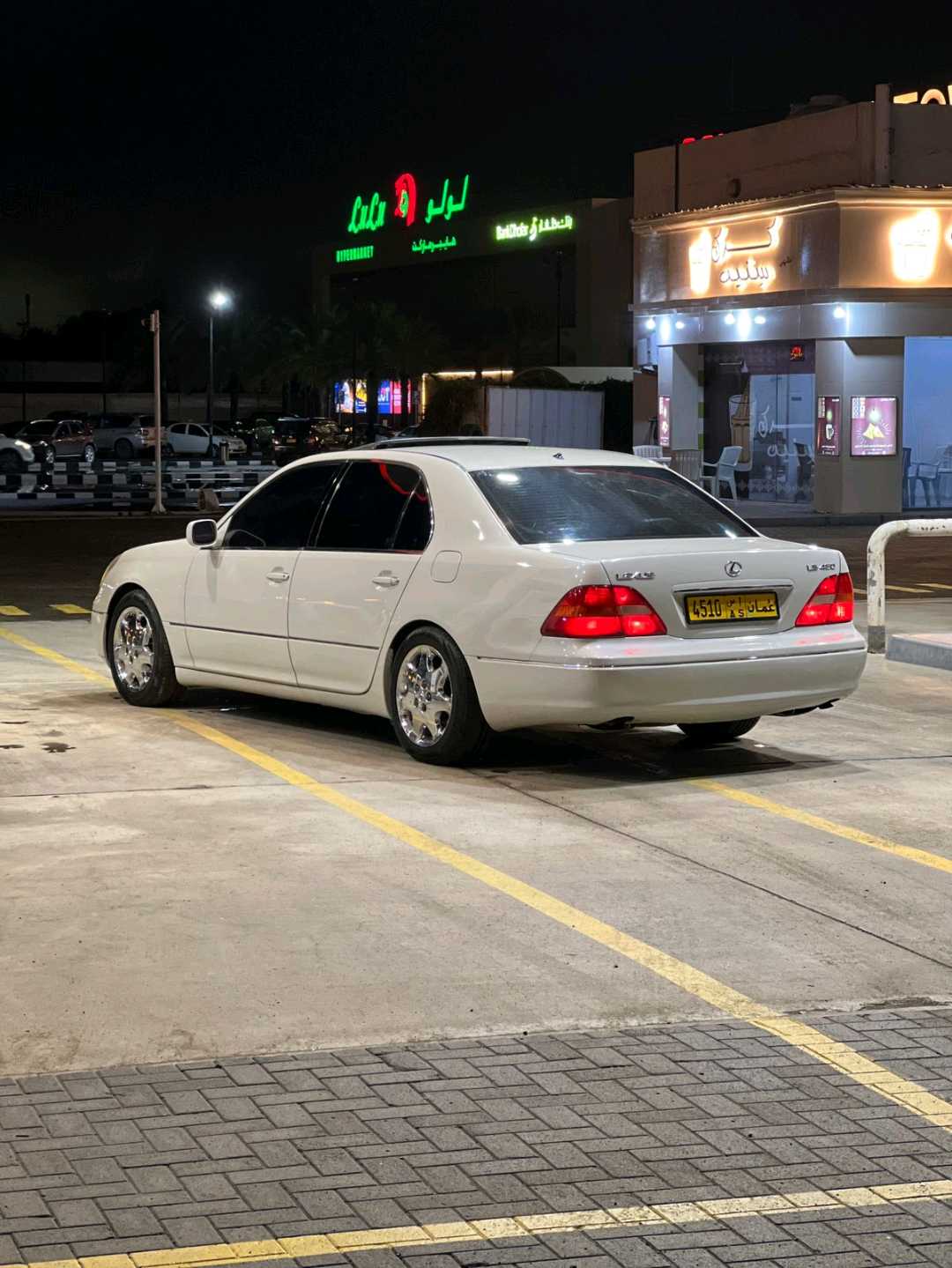 Car Image 2002 LEXUS LS 430