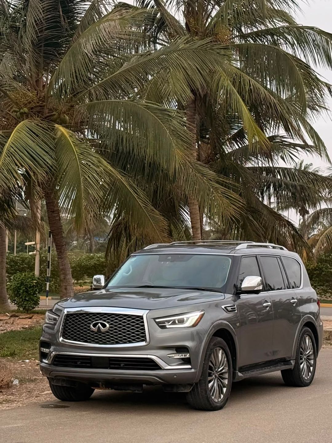 INFINITI QX80 2022