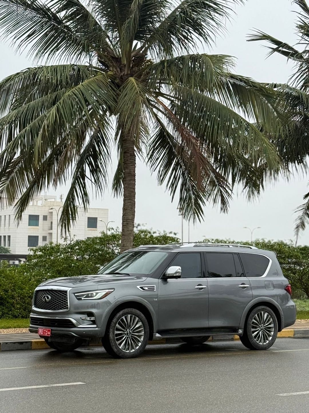 INFINITI QX80 2022