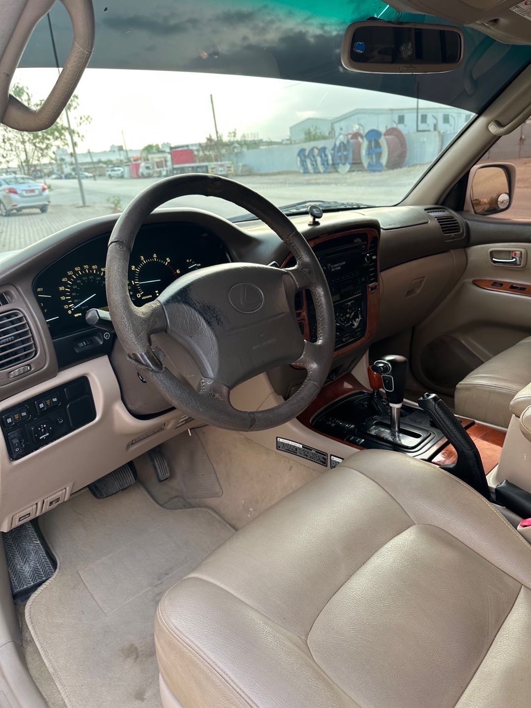 Car Image 1999 LEXUS LX 470