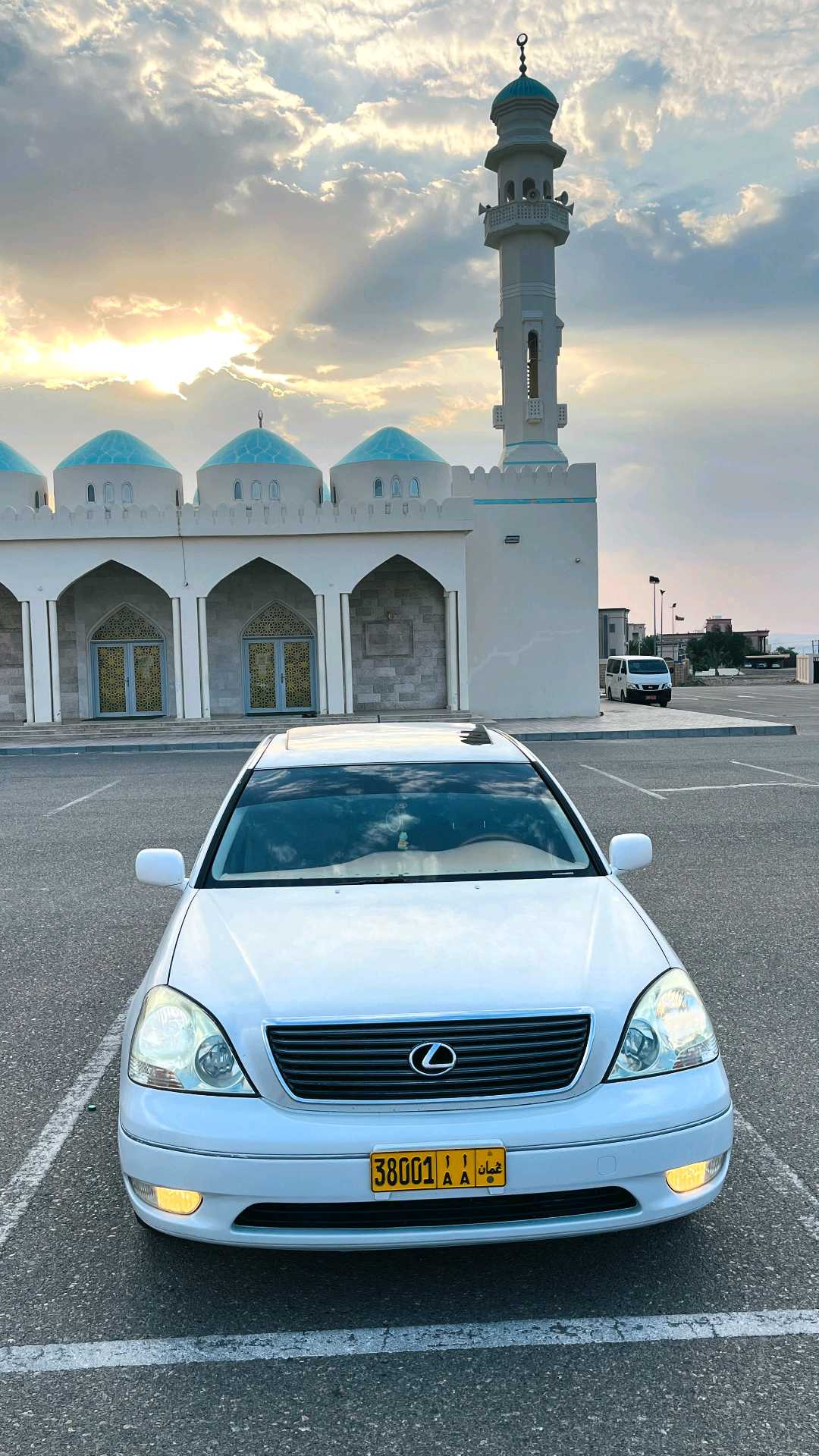 Car Image 2002 LEXUS LS 430