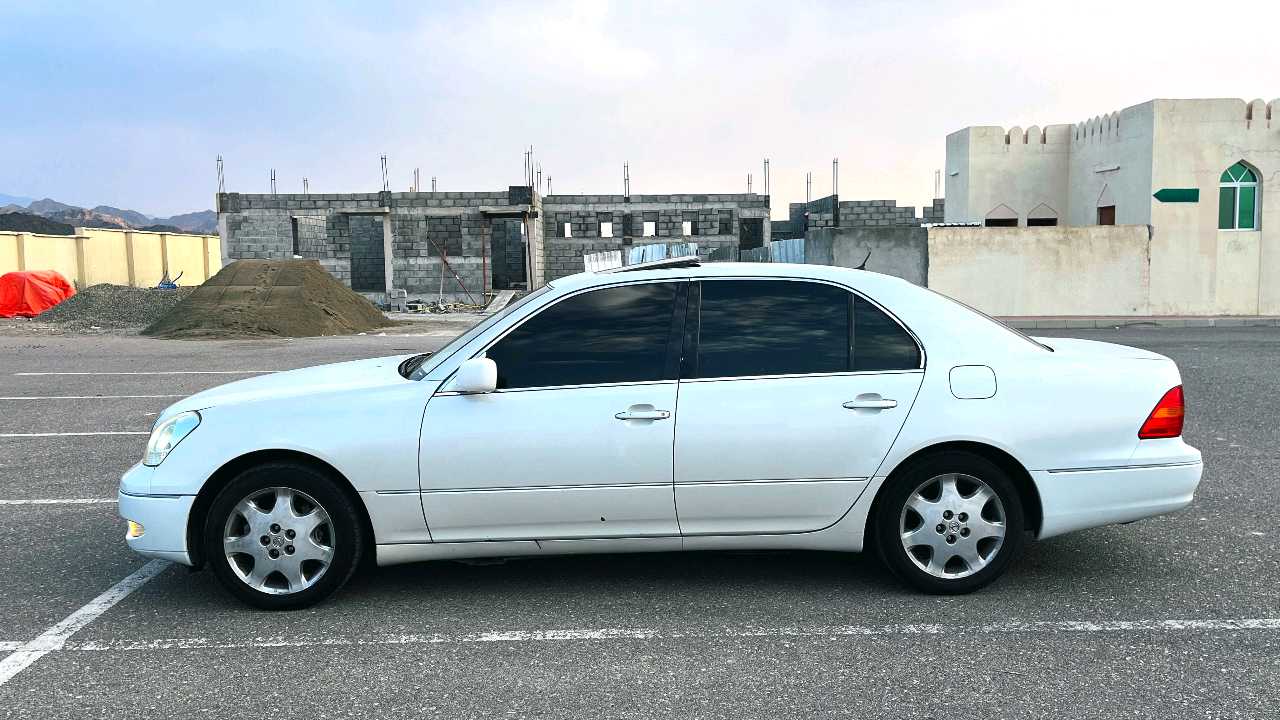 Car Image 2002 LEXUS LS 430